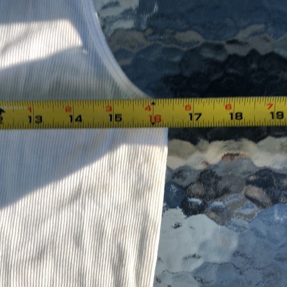 Express size large Rare white & silver sequined ribbed V-neck tank top - Picture 7 of 12